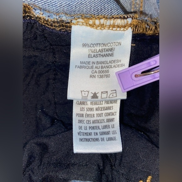 Women’s Reitmans high waisted roll up distressed stretchy Jean Shorts size 29 - Picture 4 of 10